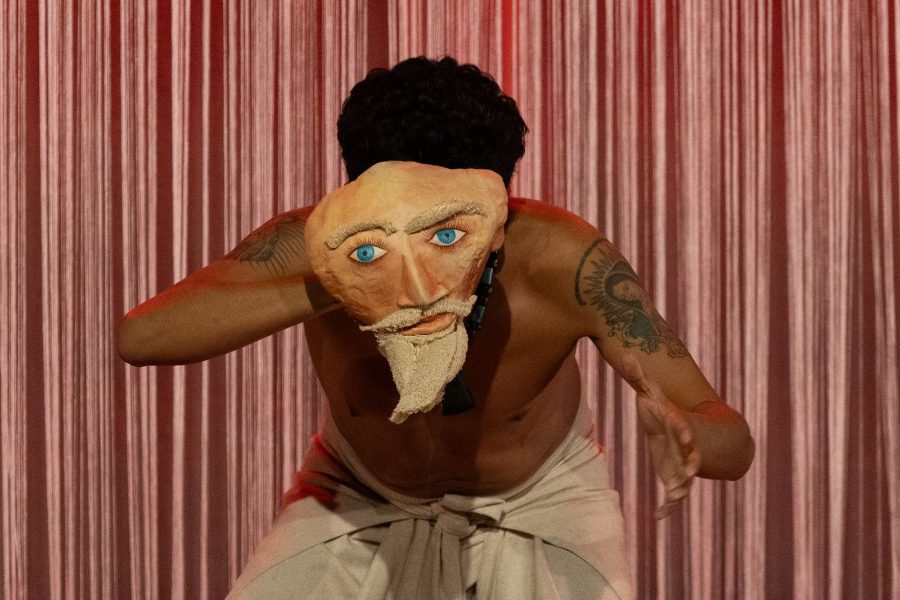 “Yo Marcos”, una reflexión escénica sobre identidad y memoria que se presenta en la Sala Xavier Villaurrutia