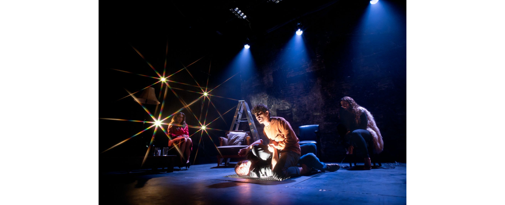 Diego del Río dirige "Entonces la noche", fragilidad, delirio y soledad en el Foro La Gruta