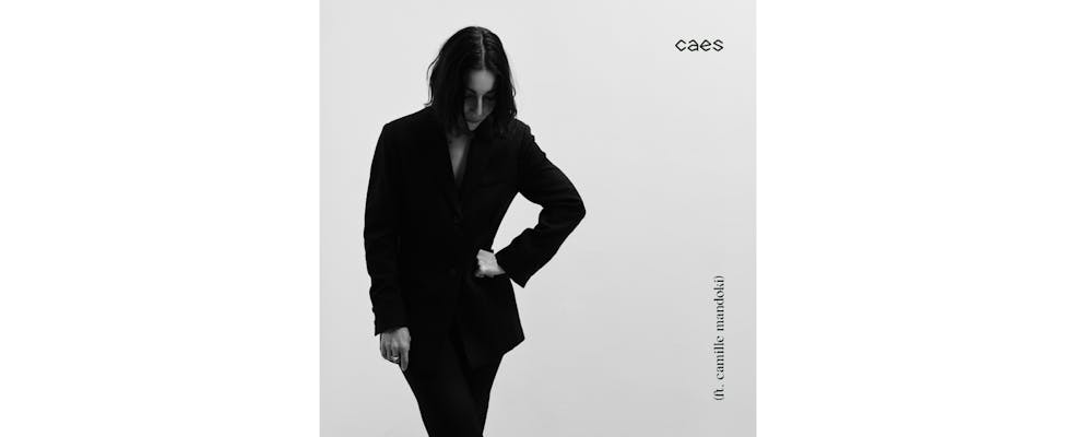Lucrecia Dalt colabora con Camille Mandoki en "caes"