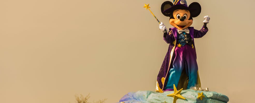 Karl Lagerfeld en los 100 años de Disney